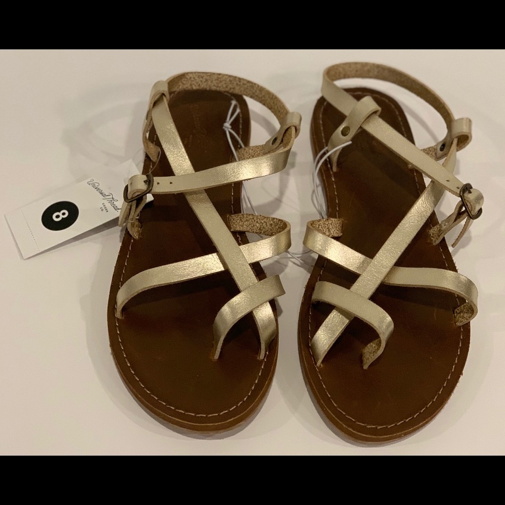 Universal Thread Women’s Lavinia Thong Sandals